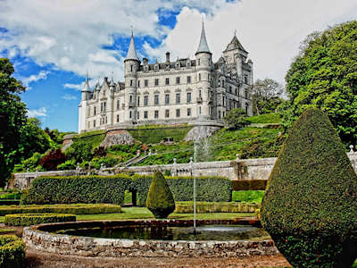 Castles with camping and glamping Scotland