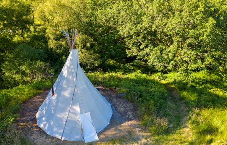 Glamping Tipi - Cledan Valley Glamping Site Carno Powys