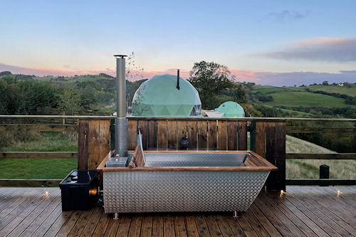 Geo Dome Glamping in Powys